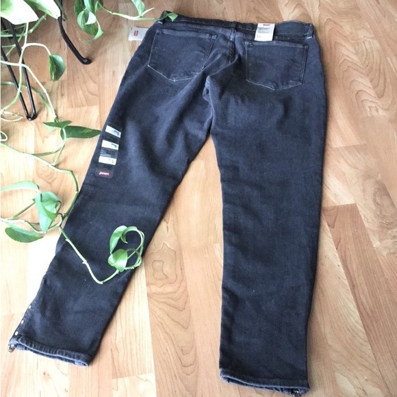Levi’s 711 Skinny Ankle Jeans - Picture 9 of 10